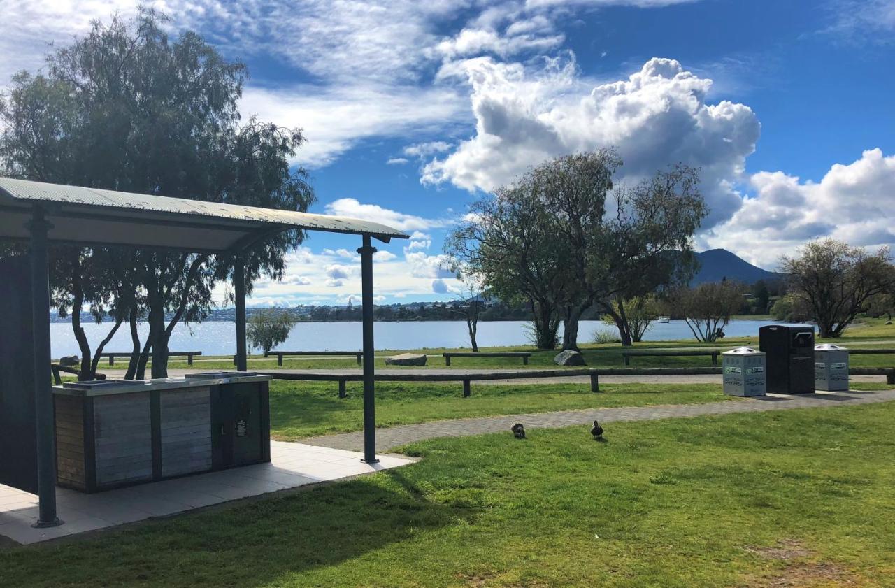 Close To The Lake Lago Lago Taupo Exterior foto